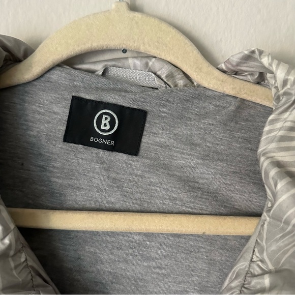 Bogner Sports Full Zip Windbreaker Jacket Flamingo Floral Print Silver Metallic - Picture 4 of 12